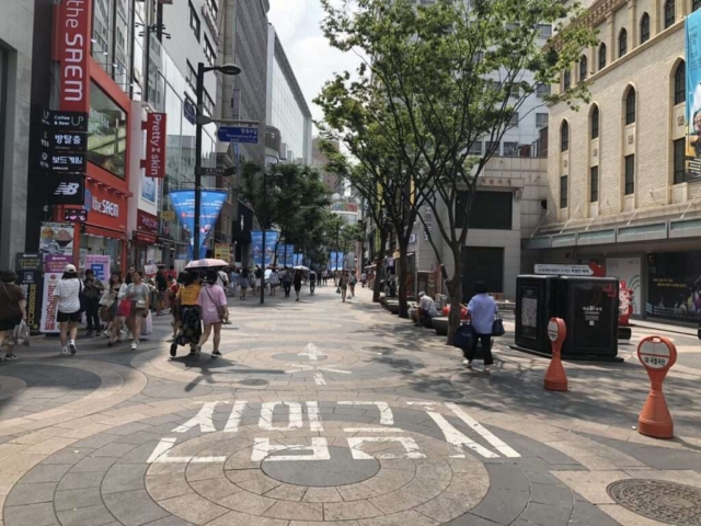 Myeongdong-gil (street) shopping