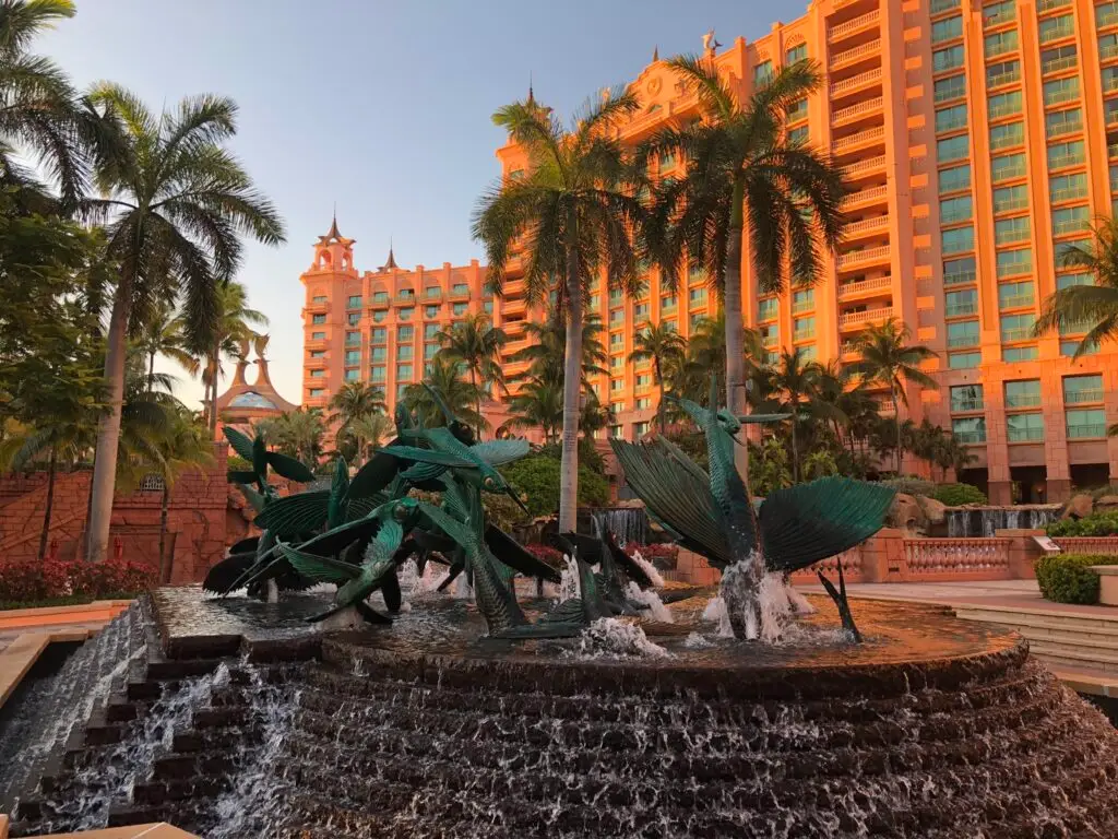 Royal Atlantis Fountain Sunrise