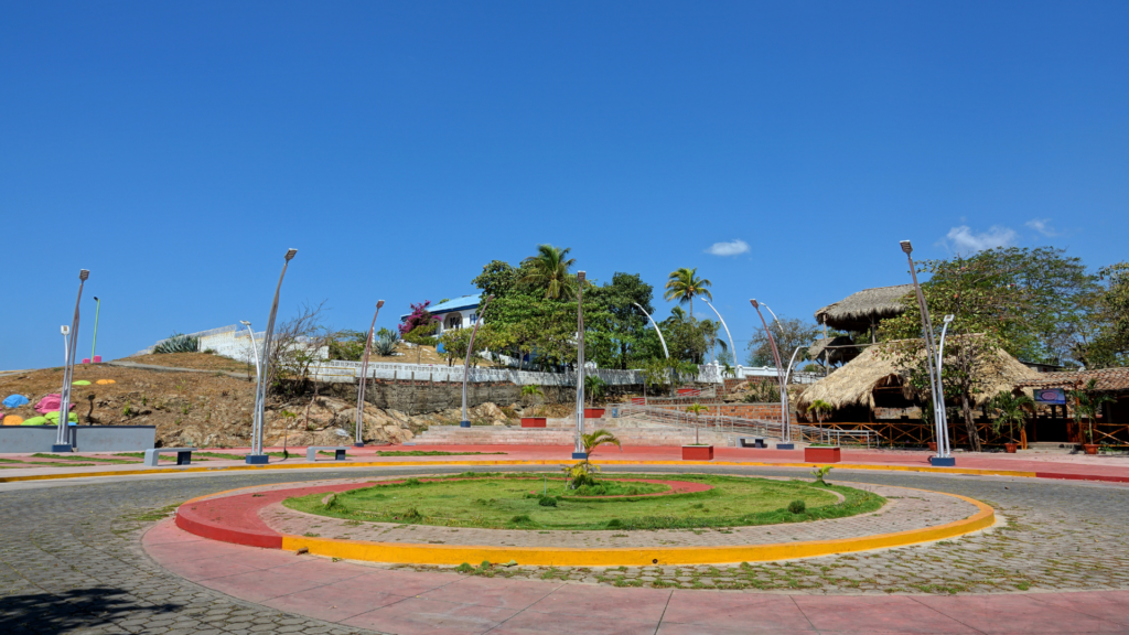 Roundabout Nicaragua