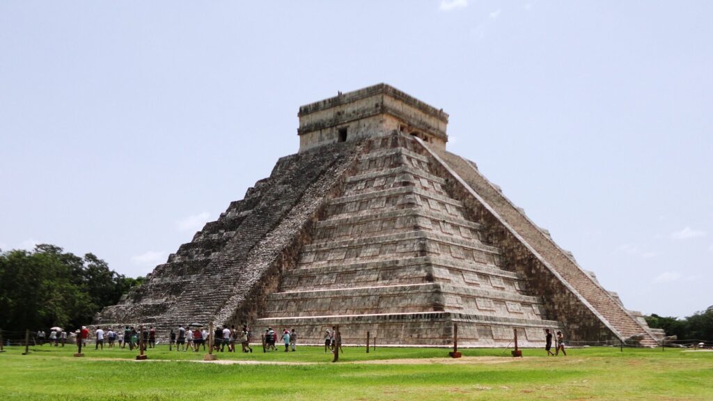 El Castillo, Chicen Itza Mexico